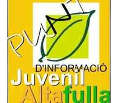 Logotipo rectangular amarillo con una hoja verde estilizada en el centro y el texto "Punt d'Informació Juvenil Altafulla" en diferentes tamaños y colores.